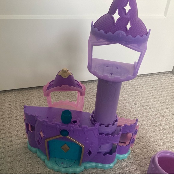 Magical Mixies  Castle Playset with lots of Mixies - Picture 4 of 6